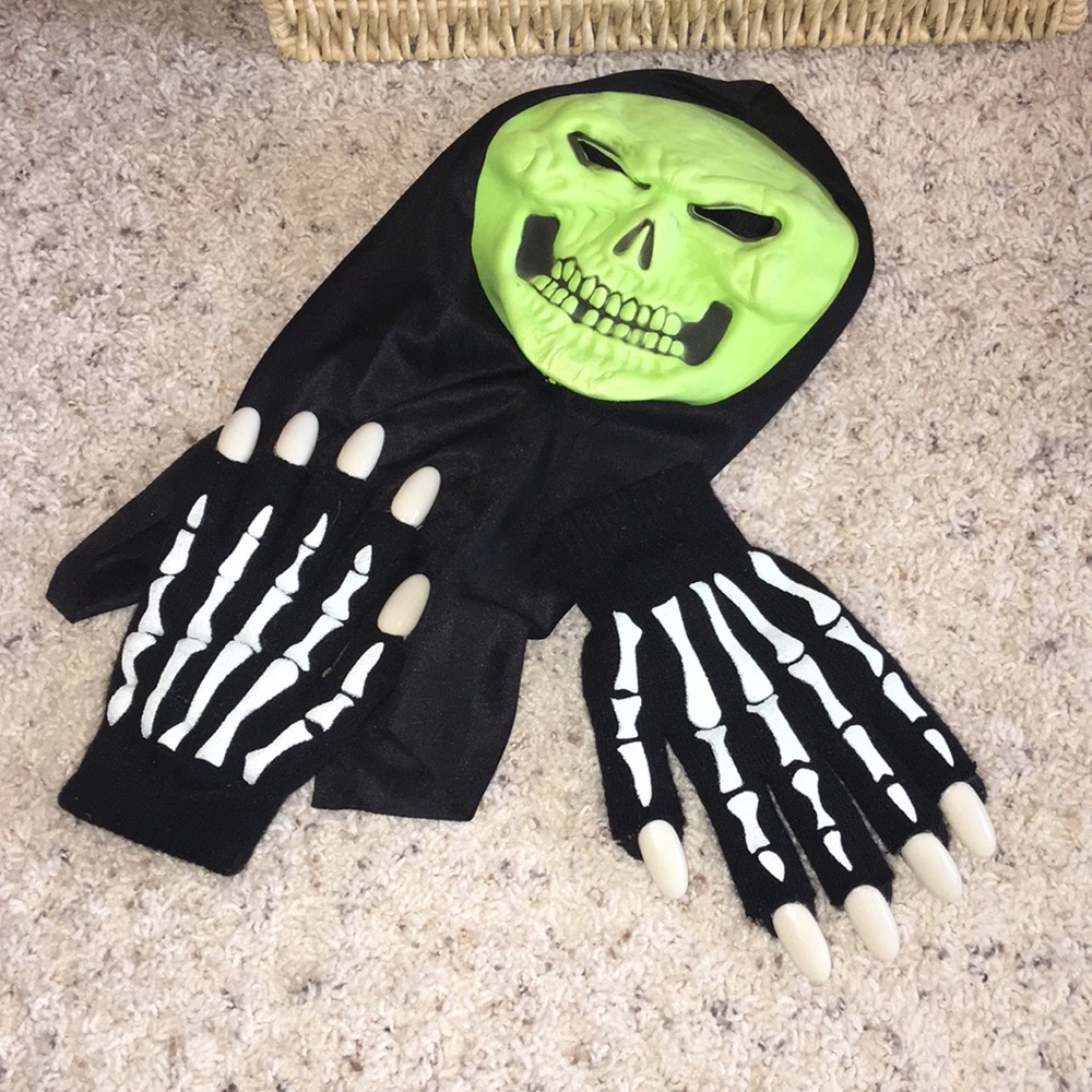 Costume mask & gloves for kids